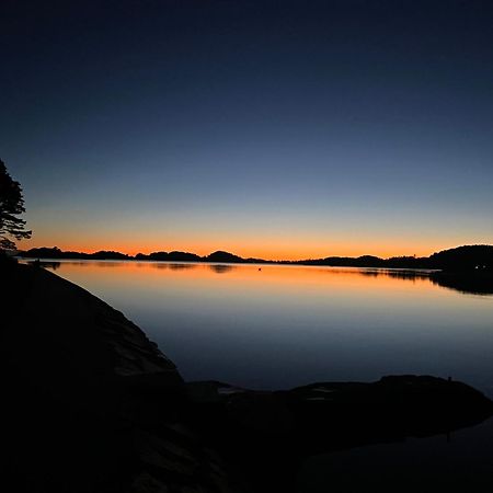 Lunvig - A Cosy Cottage In Idyllic Small Island Near Kristiansand, Sogne Esterno foto